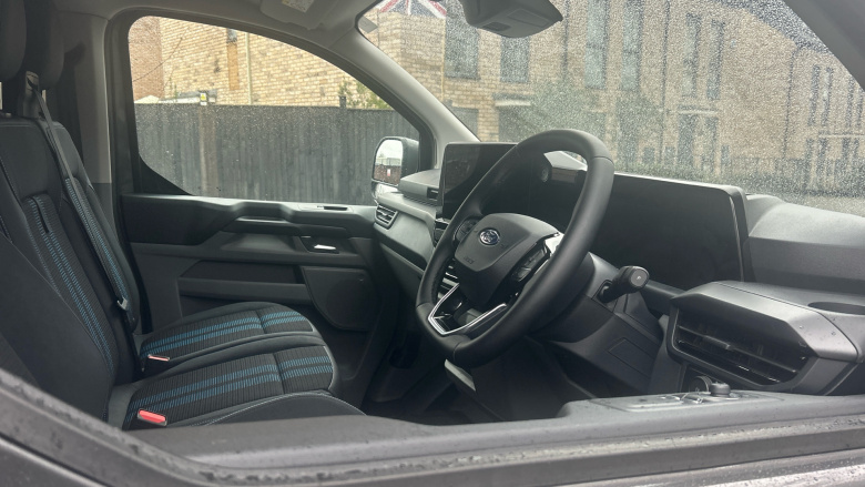 Ford Transit Custom E-320 L1 Rwd 160kW 65kWh H1 Van Sport Auto